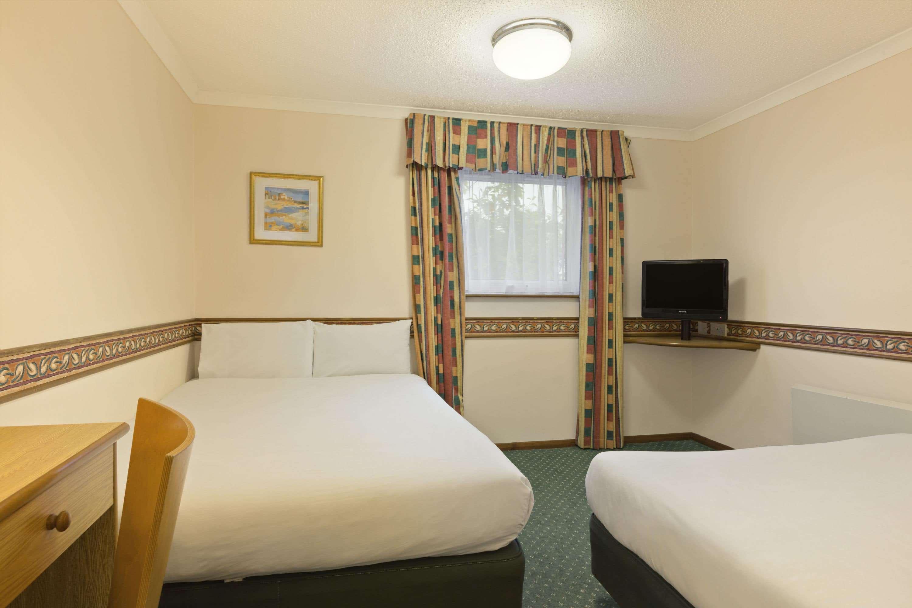 Days Inn Hotel Leicester Bagian luar foto