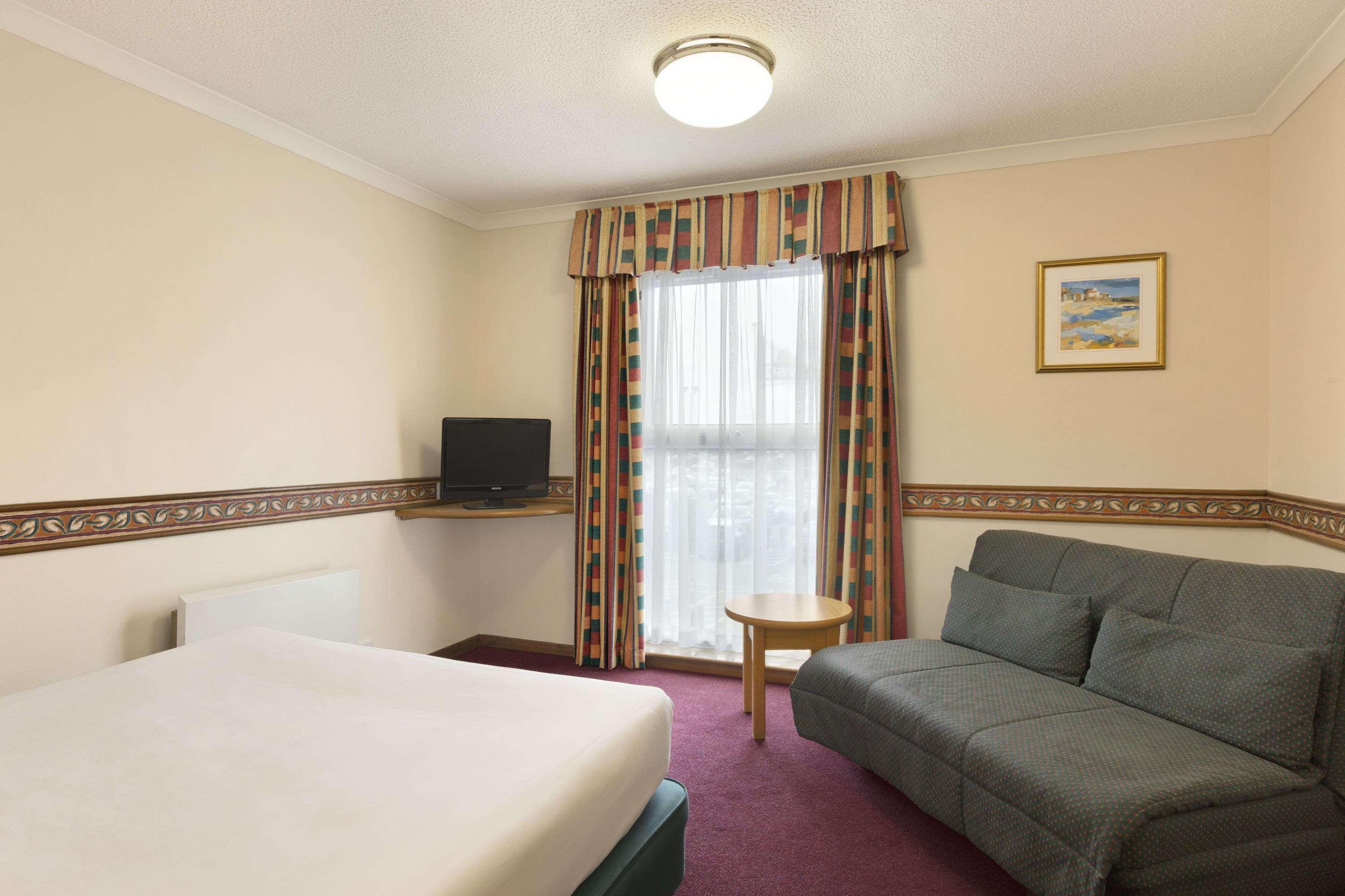 Days Inn Hotel Leicester Bagian luar foto