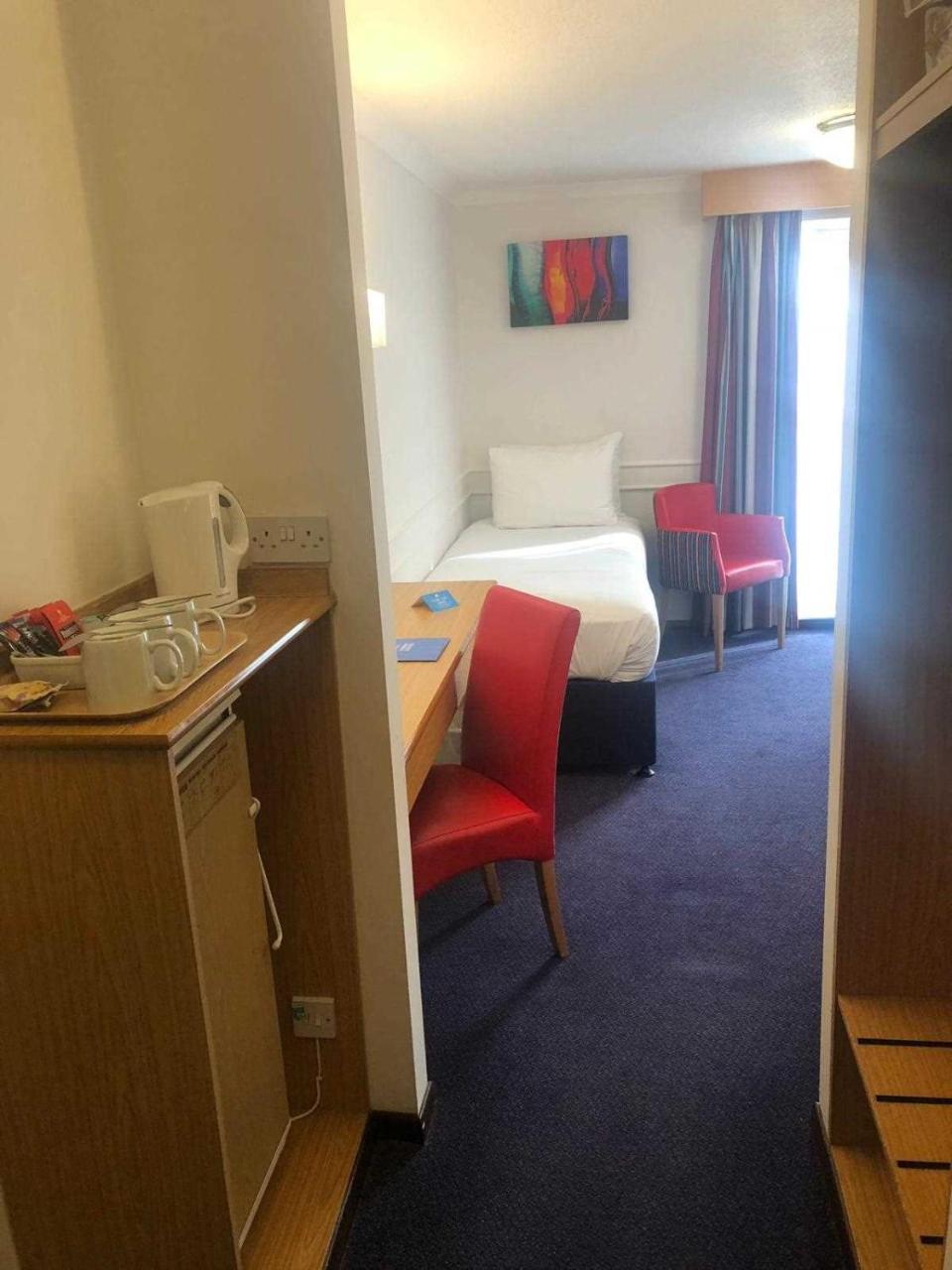 Days Inn Hotel Leicester Bagian luar foto